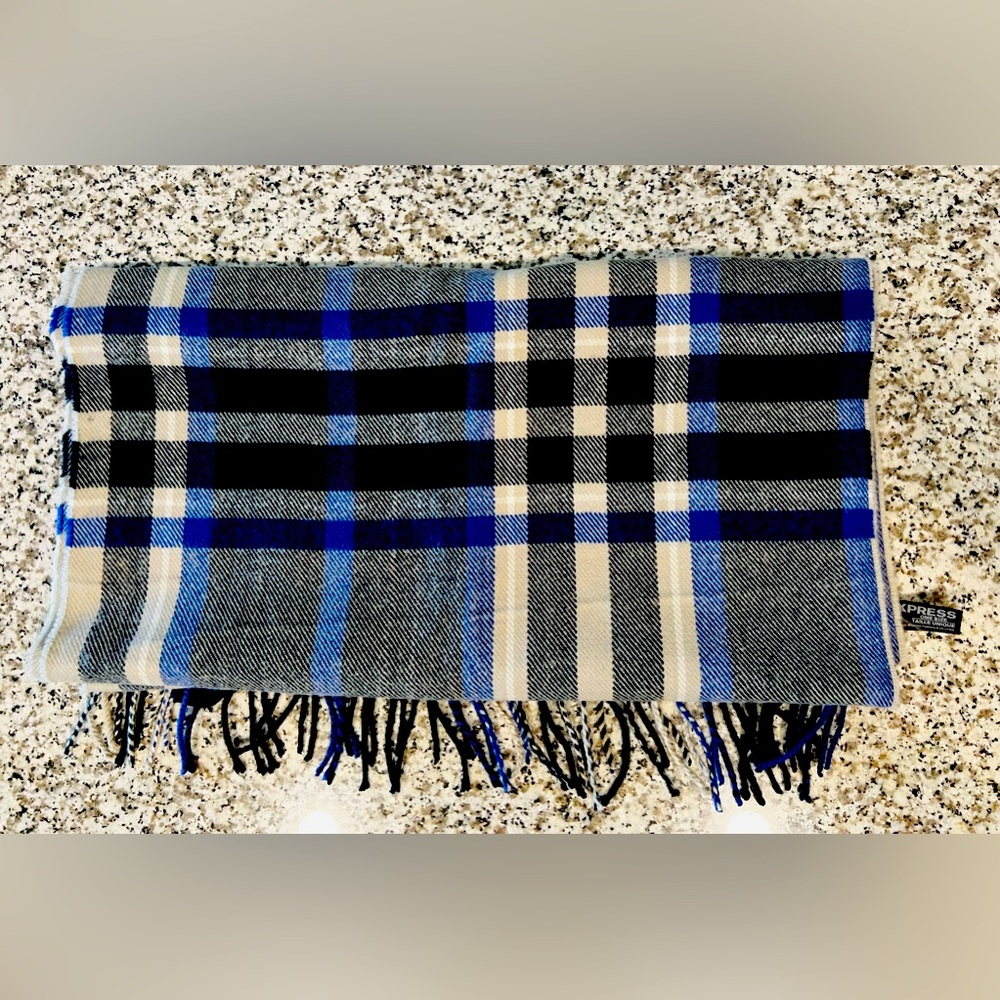 Express Blue Plaid Scarf - Unisex (New without tags) - Picture 3 of 4